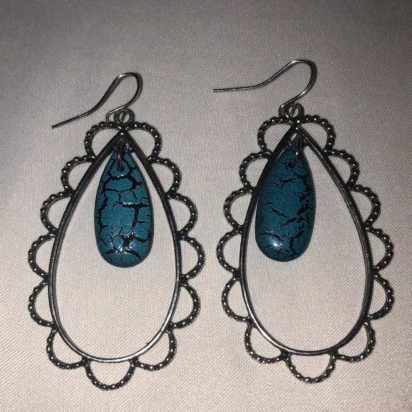 Earrings - Picture 2 of 2